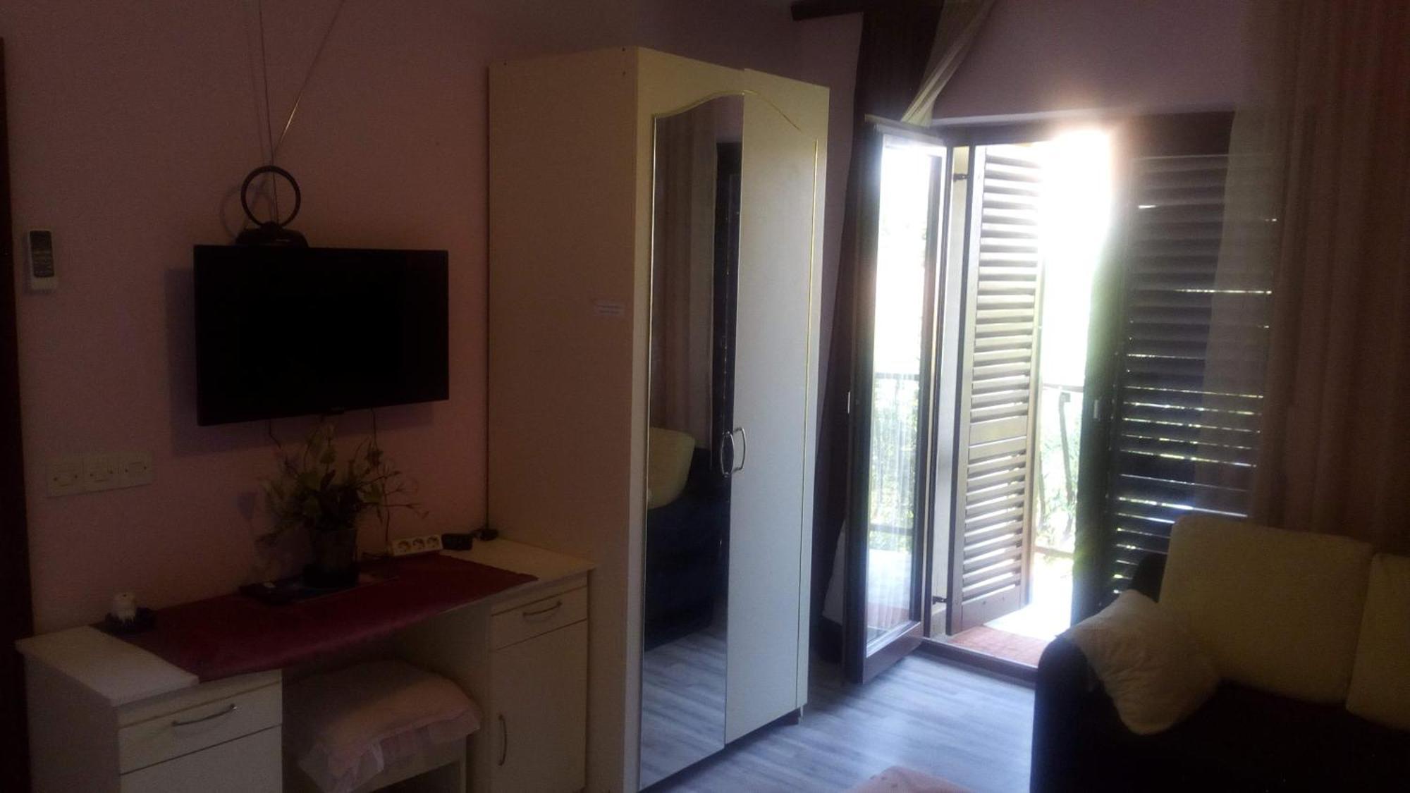 Branko Appartement *
